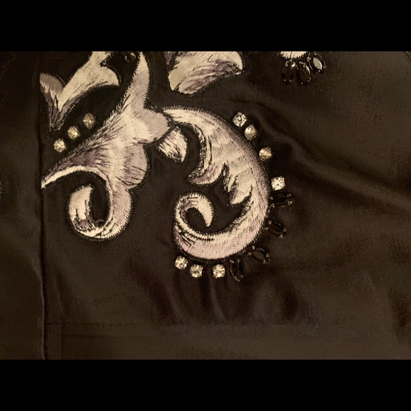 Stunning top - Picture 3 of 5